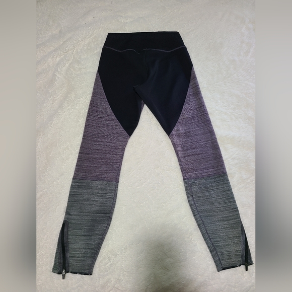 Nike Legendary Training Leggings - Picture 4 of 10